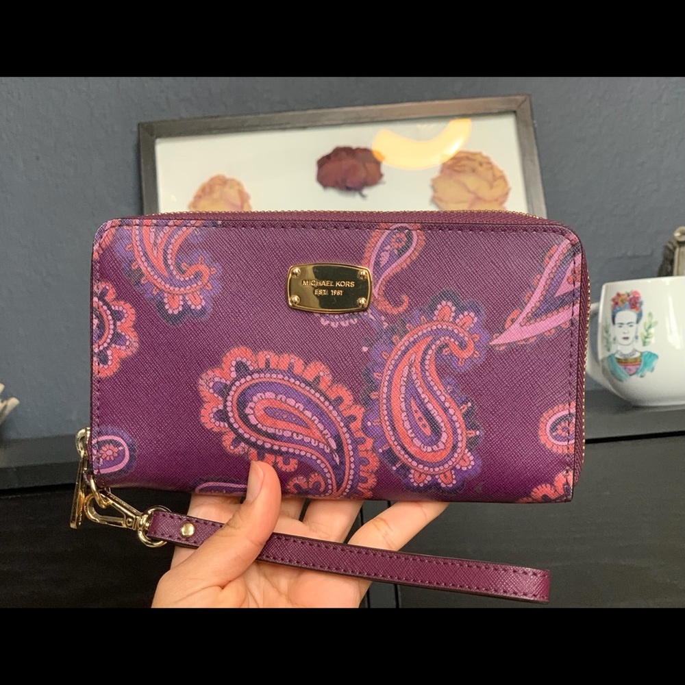 Michael Kors wristlet